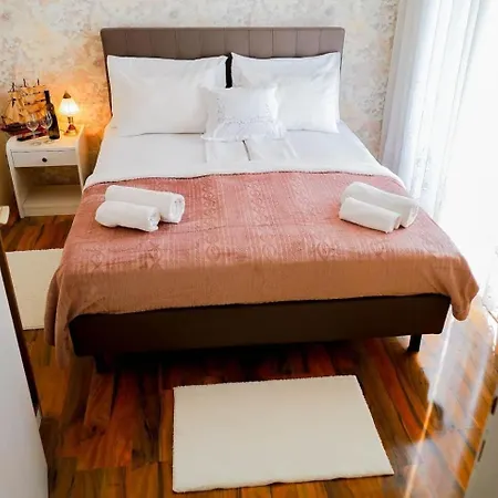 Apartament Novis Kali