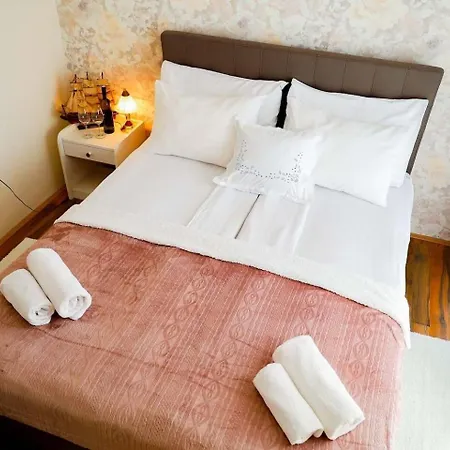 Apartament Novis Kali